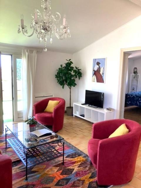 Superbe Appartement De Caractere Au Calme Aigues-Mortes Bagian luar foto